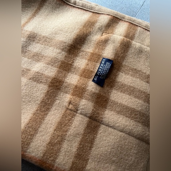 Burberry Helen scarf long and wide reversible - Picture 9 of 9